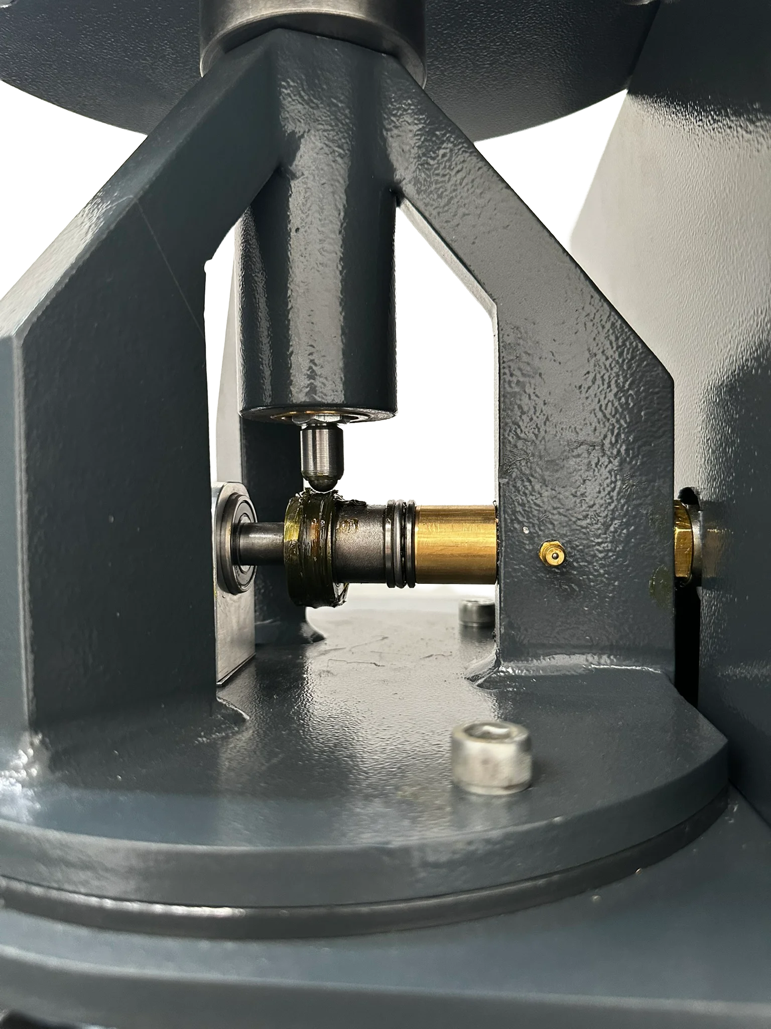 Vector VTR-1036 çimento yayılma tablası — kam kaldırma mekanizması ve yağlanmış tahrik detayı